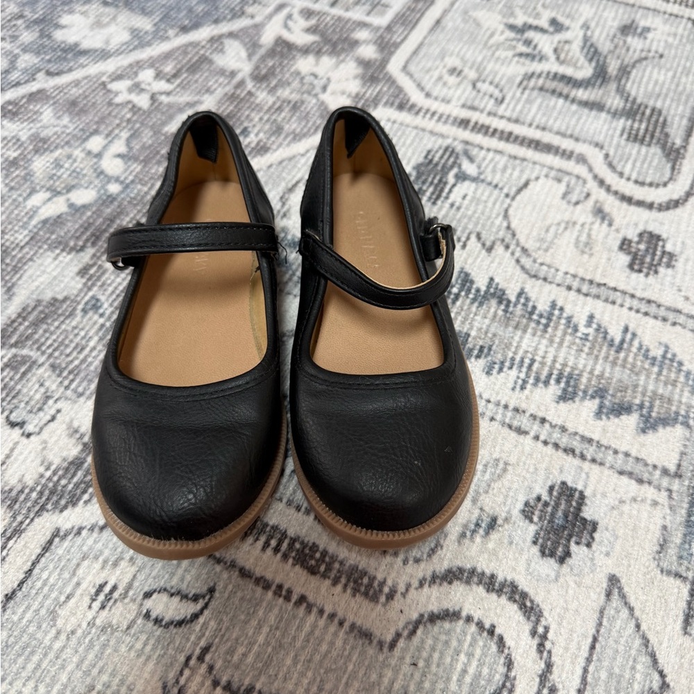 Old Navy Black Girls Mary Jane Dress Shoes with Tan Trim